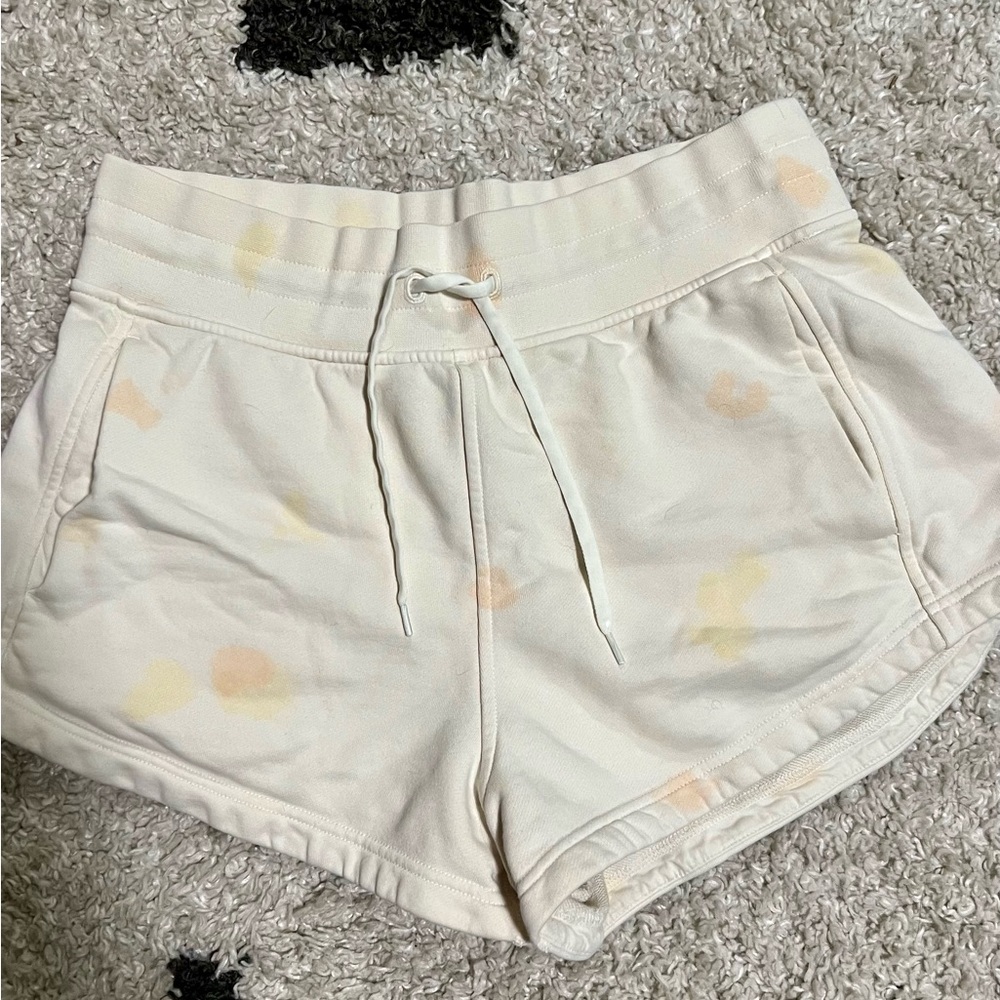Lululemon Cream Athletic Shorts with Elastic Waistband